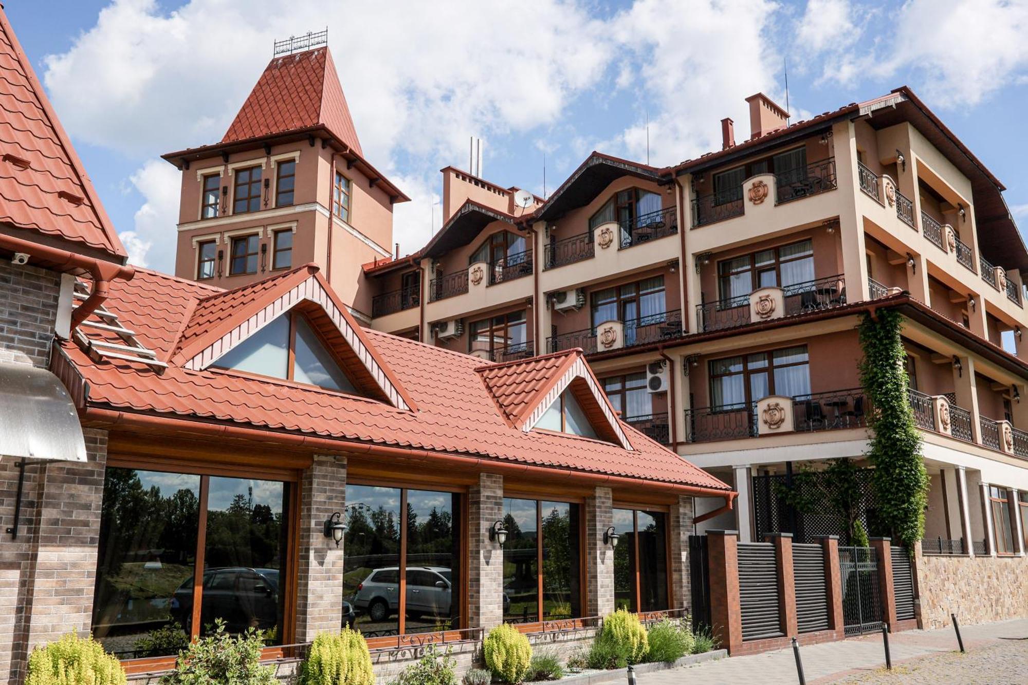 Ferdinand Hotel Mukacheve Ngoại thất bức ảnh