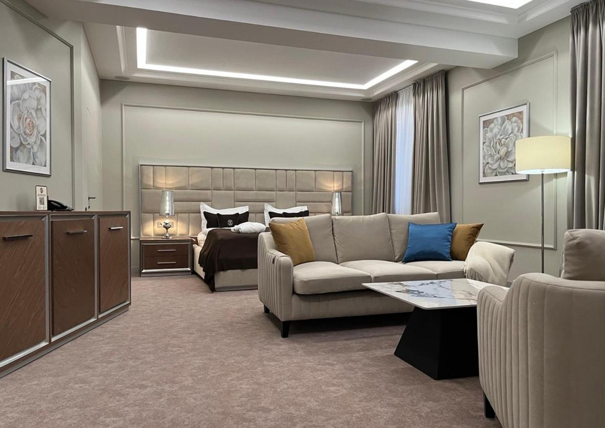 Ferdinand Hotel Mukacheve Ngoại thất bức ảnh